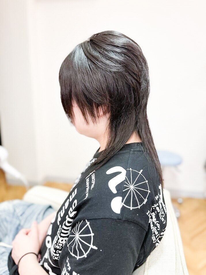 ウルフ/ウルフカット/マッシュウルフ/アッシュブラック